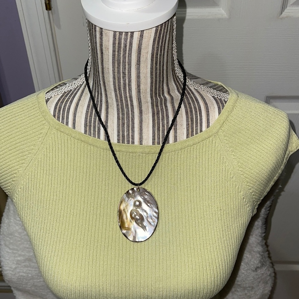 Mother of pearl real nacre necklace